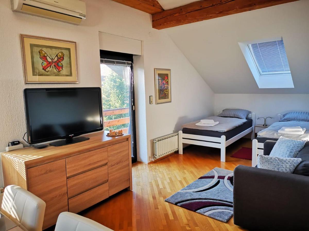 Ela'S Apartment Komenda 外观 照片
